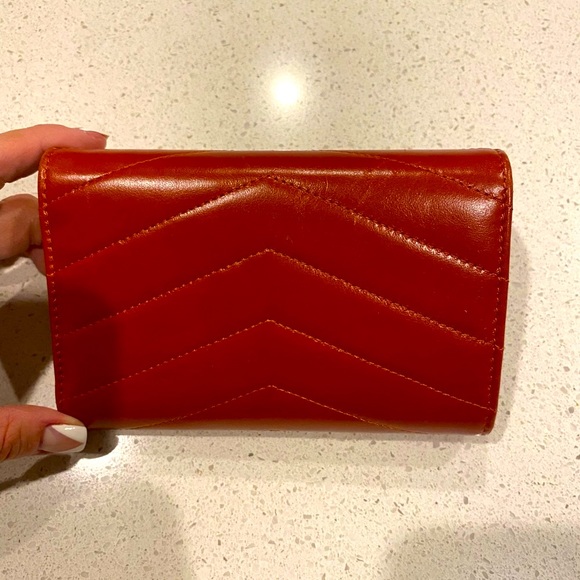 Limited edition CHANEL WALLET authenticity guaranteed. Medium size, Red color - Picture 7 of 8
